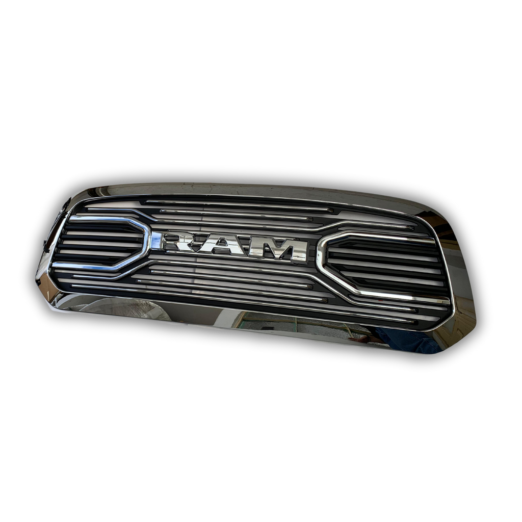 Persiana Cromada Para Ram 1500 Modelo 2013 al 2018